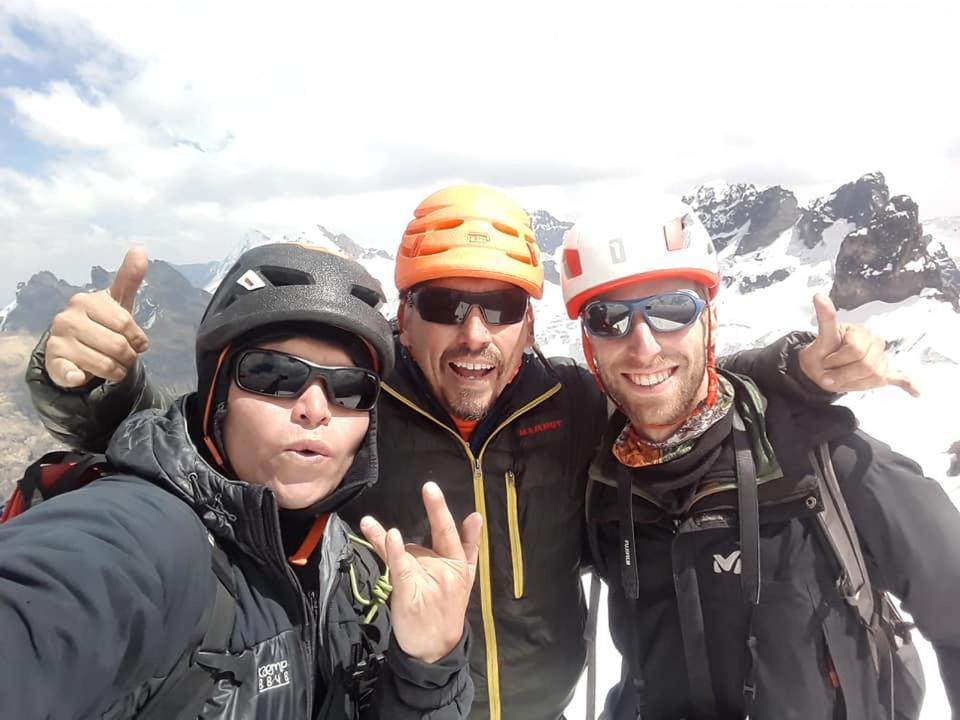 Monkeywasi Climbing Hostel Huaraz  Exterior foto